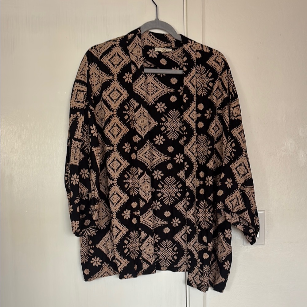 Black and Tan Patterned Women's Top